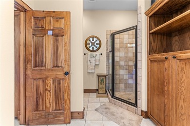 Stunning home designed for comfort and exceptional entertaining - photo 12