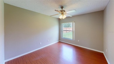 There's plenty of space inside and outside of this 5 Bedroom, 2 - photo 16