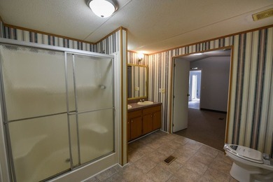 Enjoy peaceful country living just minutes from beautiful Lake - photo 17