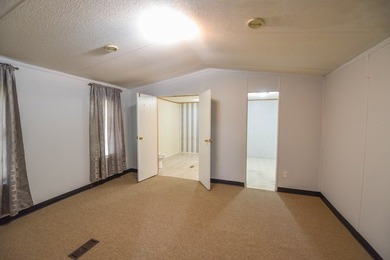 Enjoy peaceful country living just minutes from beautiful Lake - photo 19