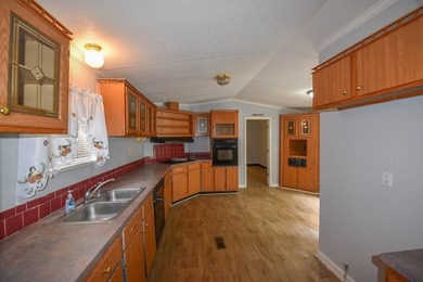 Enjoy peaceful country living just minutes from beautiful Lake - photo 20