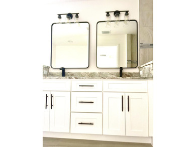 Move-In Ready New Construction - NO HOA -This 4-bedroom - photo 9