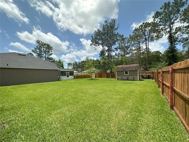 There's plenty of space inside and outside of this 5 Bedroom, 2 - photo 39