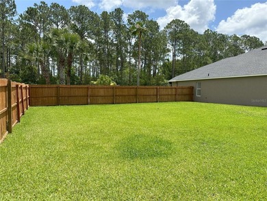 There's plenty of space inside and outside of this 5 Bedroom, 2 - photo 40