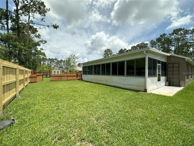 There's plenty of space inside and outside of this 5 Bedroom, 2 - photo 44