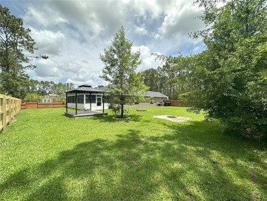 There's plenty of space inside and outside of this 5 Bedroom, 2 - photo 46