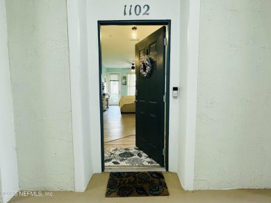 (private lake, pond, creek) Condo Active Under Contract in Jacksonville Florida