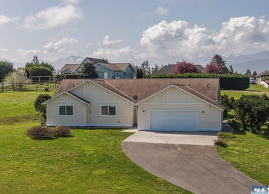 Enjoy the peaceful lifestyle Sequim is known for in this - photo 2