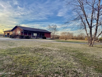 (private lake, pond, creek) Home For Sale in Union City Tennessee