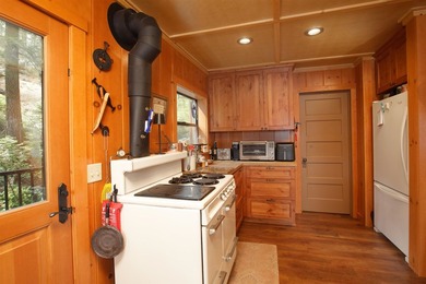 Lakefront *Creek Cabin* on Bucks Lake. Welcome to the Creek - photo 7