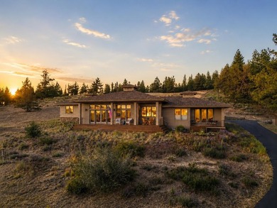 A Lifestyle Like No Other! Timeless mountain living awaits at - photo 2