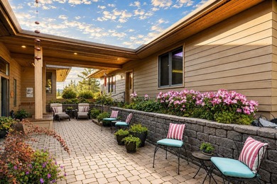 A Lifestyle Like No Other! Timeless mountain living awaits at - photo 3