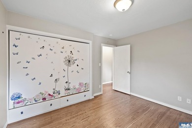 This Classic Cherry Hill home is a delight! Great layout with - photo 5