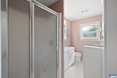 This Classic Cherry Hill home is a delight! Great layout with - photo 6