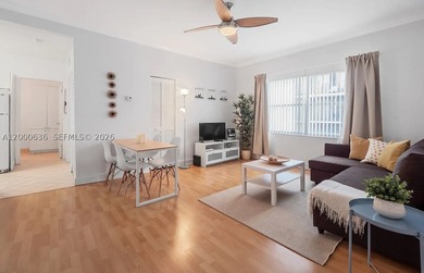 Stunning 1BD/1BA on the 3rd floor of an elevator building - photo 3