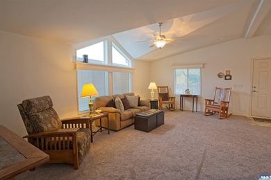 Welcome to this beautifully maintained Energy Star Built home in - photo 5