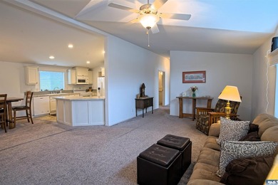 Welcome to this beautifully maintained Energy Star Built home in - photo 6