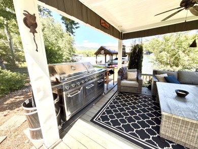 Gorgeous Fully Furnished Turn Key PRIVATE Lake home - photo 18
