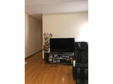 Here is a top Bensonhurst location ready for the new family. All - photo 6