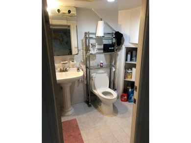 Here is a top Bensonhurst location ready for the new family. All - photo 8