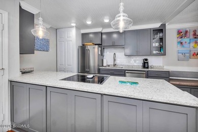Renovated ground floor unit in Ocean Walk; located in the heart - photo 2