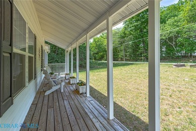 Enjoy the ideal blend of coastal and county living in this 3 - photo 4