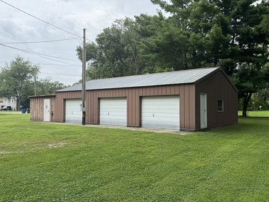 Located in the well-known Phelan Acres river community, this - photo 3