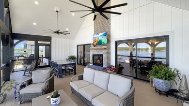 Spectacular sunset views, exceptional craftsmanship, and turnkey - photo 13