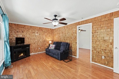 Waterfront Living on Aquia Creek! Move-In Ready 3BR, 3.5BA Brick - photo 15