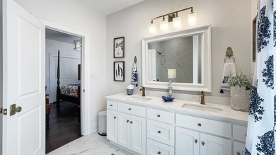 Spectacular sunset views, exceptional craftsmanship, and turnkey - photo 20