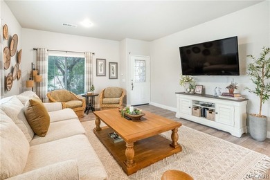 Welcome to your desert retreat in the highly desirable gated 55+ - photo 3
