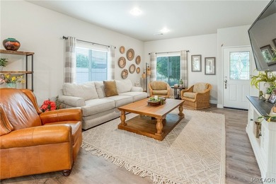 Welcome to your desert retreat in the highly desirable gated 55+ - photo 4