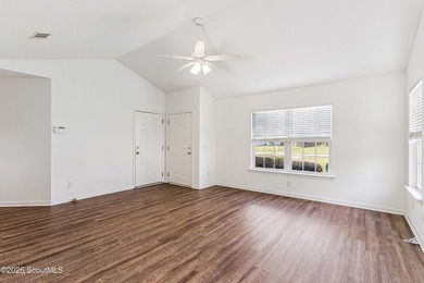 Imagine coming home to the rare combination of privacy, space - photo 4