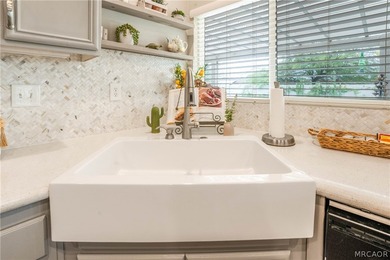 Welcome to your desert retreat in the highly desirable gated 55+ - photo 9