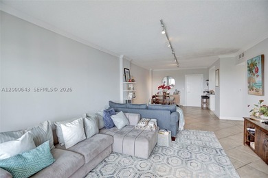 Welcome to the top floor of the highly desirable Arlen House - photo 6