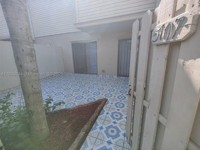 *Located in a desirable neighborhood, this charming 2-bedroom - photo 4