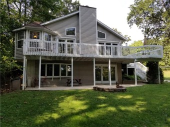 1.24 WOODED ACRES AND WATERFRONT HOME NEAR GOLF COURSE! - Lake Home For Sale in Effingham, Illinois