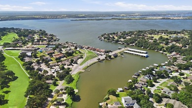 Expertly renovated from top to bottom, this exceptional home - photo 2