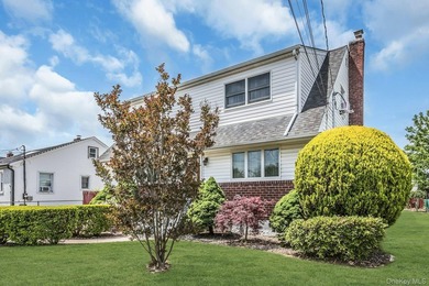 Great opportunity to own a detached two family offering - photo 3