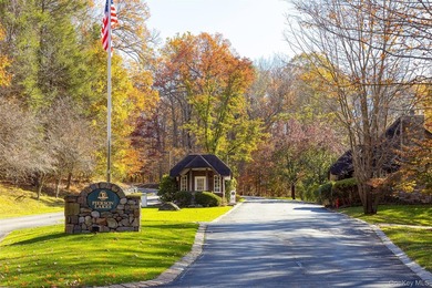 Set within the prestigious gated community of Pierson Lakes - photo 1