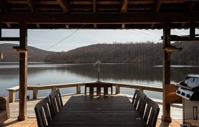 Set within the prestigious gated community of Pierson Lakes - photo 6