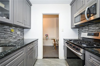 WHY RENT WHEN YOU CAN OWN?! Welcome to this spacious 1-bedroom - photo 10