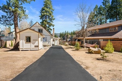 Discover the perfect blend of classic A-frame woodwork and - photo 3