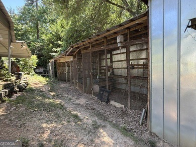 Fish camp? Private getaway? Grow your own food, catch your own - photo 24