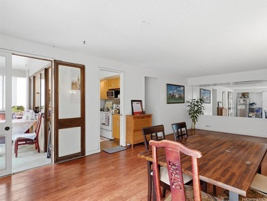 2-bedroom, 2-bath unit in the Palms building, Waikiki. The - photo 4