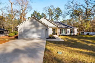 Hideaway Lake Home For Sale in Hideaway Texas