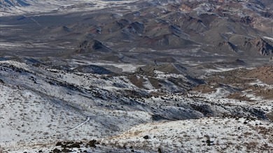 Escape to wide-open space with panoramic views and privacy. With - photo 3