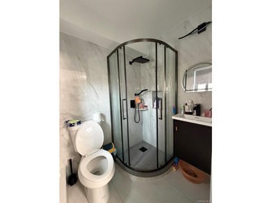 Come take a look at this renovated spacious duplex condo - photo 9