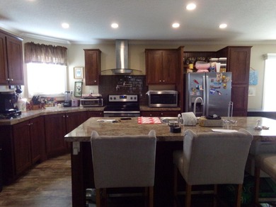 Motivated seller! 2018 Beauty-move-in ready and worry free! This - photo 4