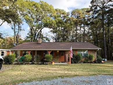 Millwood Lake Home For Sale in Ashdown Arkansas